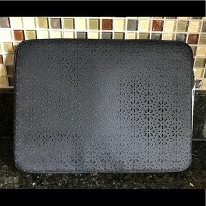 NWT Black Laptop Tablet Zipper Pouch